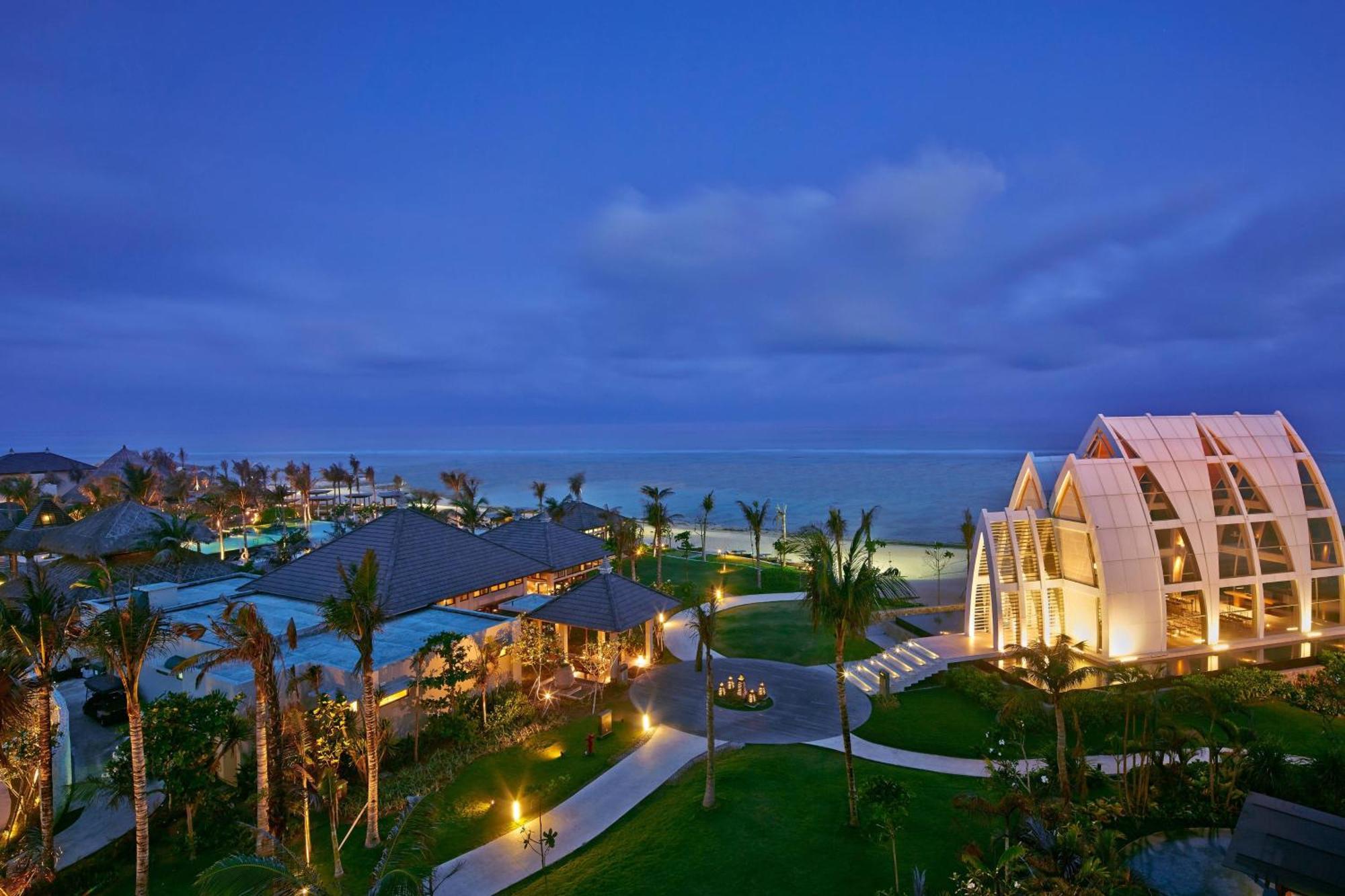 The-Ritz-Carlton-Bali-Hotel-Nusa-Dua-Exterior
