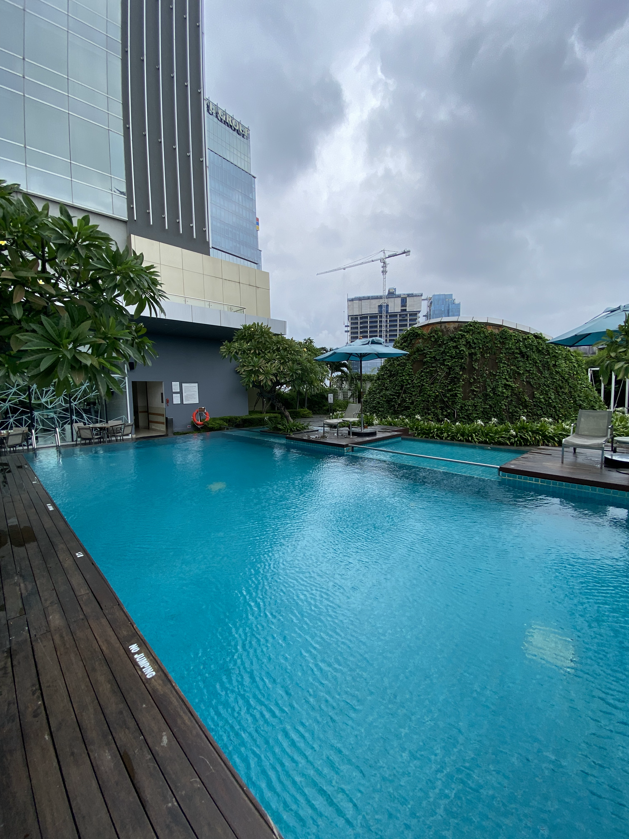 finestpaketan.mercurejakartapik