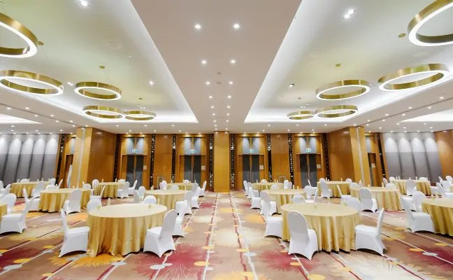 Image_Harmony-Ballroom-at-Holiday-Inn-Suites-Jakarta-Gajah-Mada-2