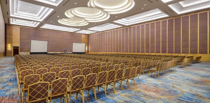 Pullman17540-724x357