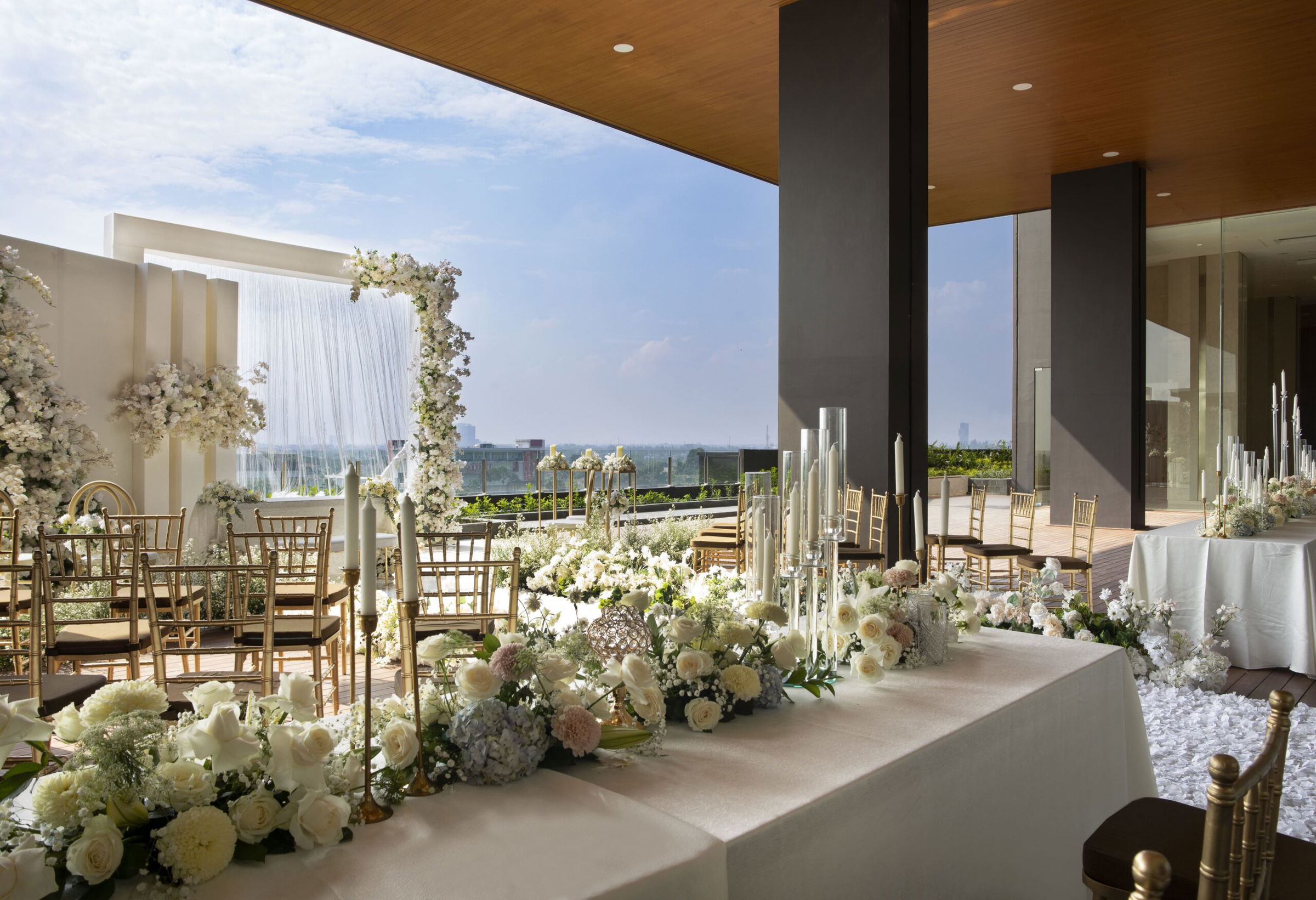 trembesi hotel cafe 2