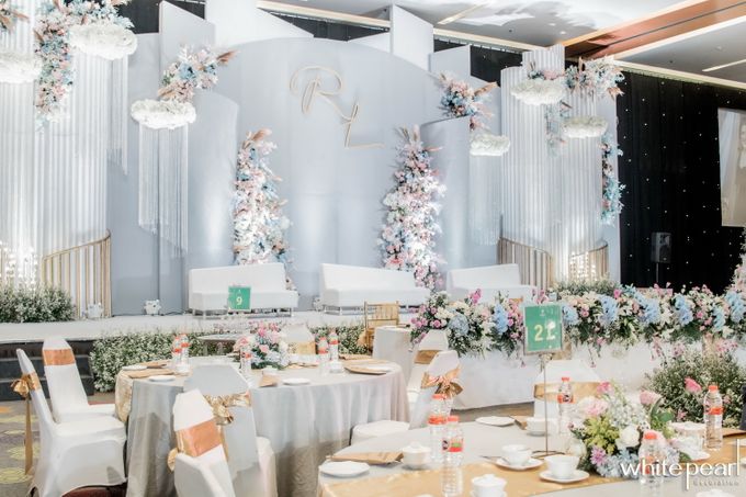 white-pearl-decoration_holiday-inn-jakarta-kemayoran-angsana-grand-ballroom-2021-11-13_9 (1)