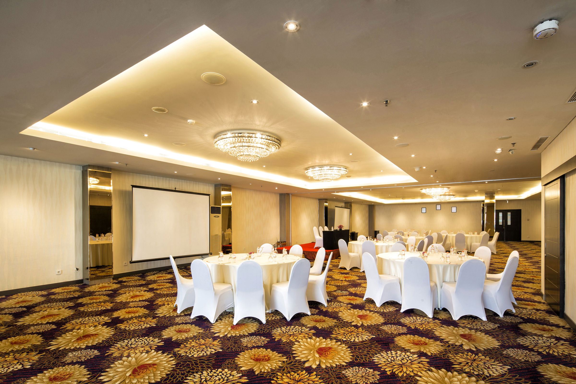 Oria ballroom 1