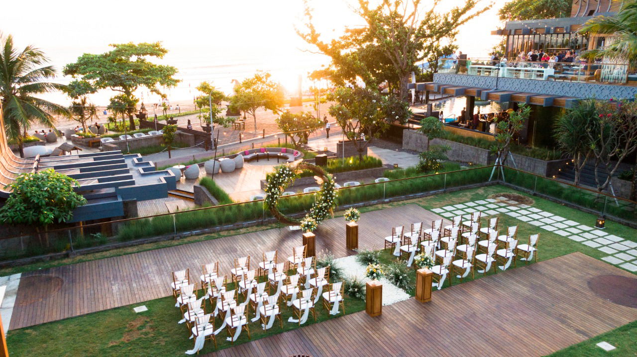 Ceremony at the Pool Deck (11)