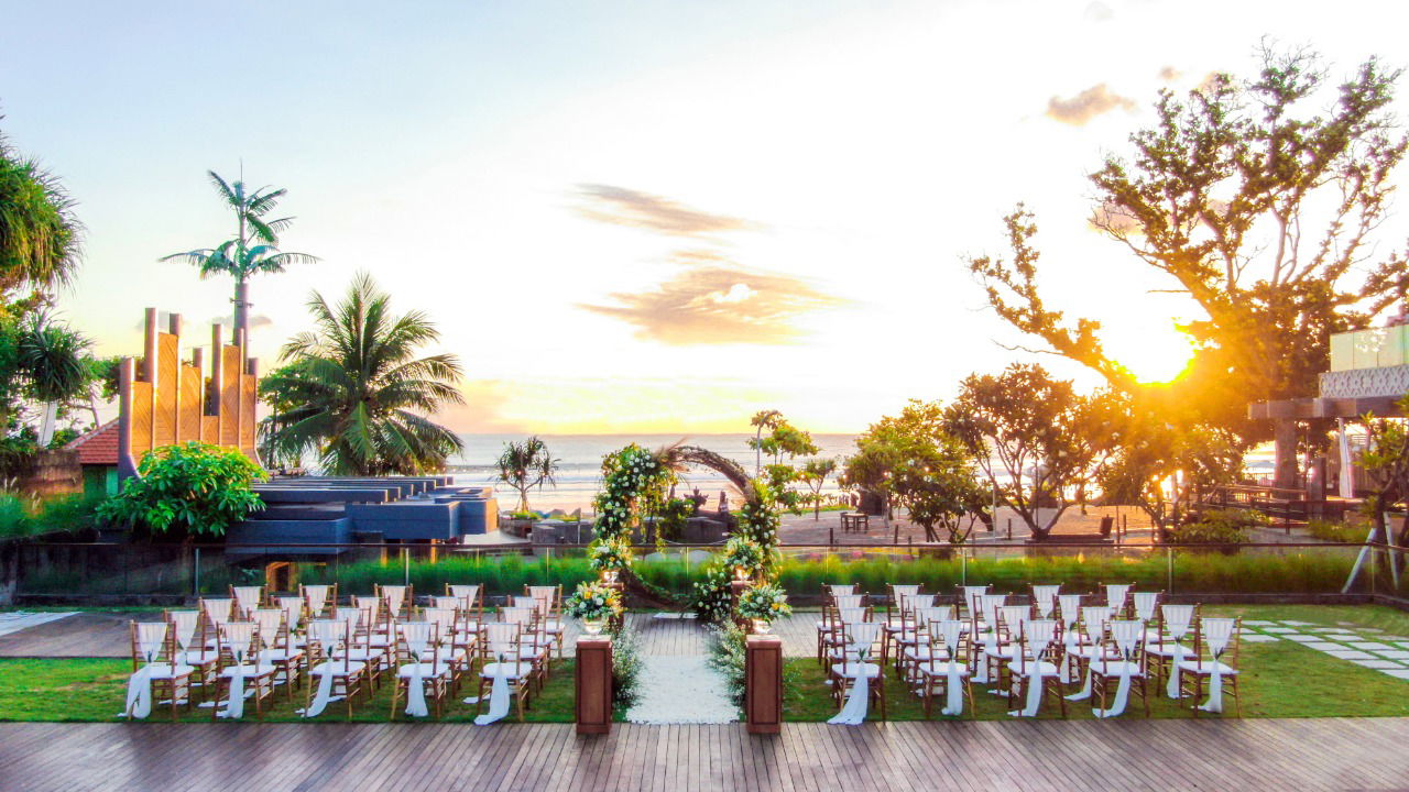 Ceremony at the Pool Deck (4)