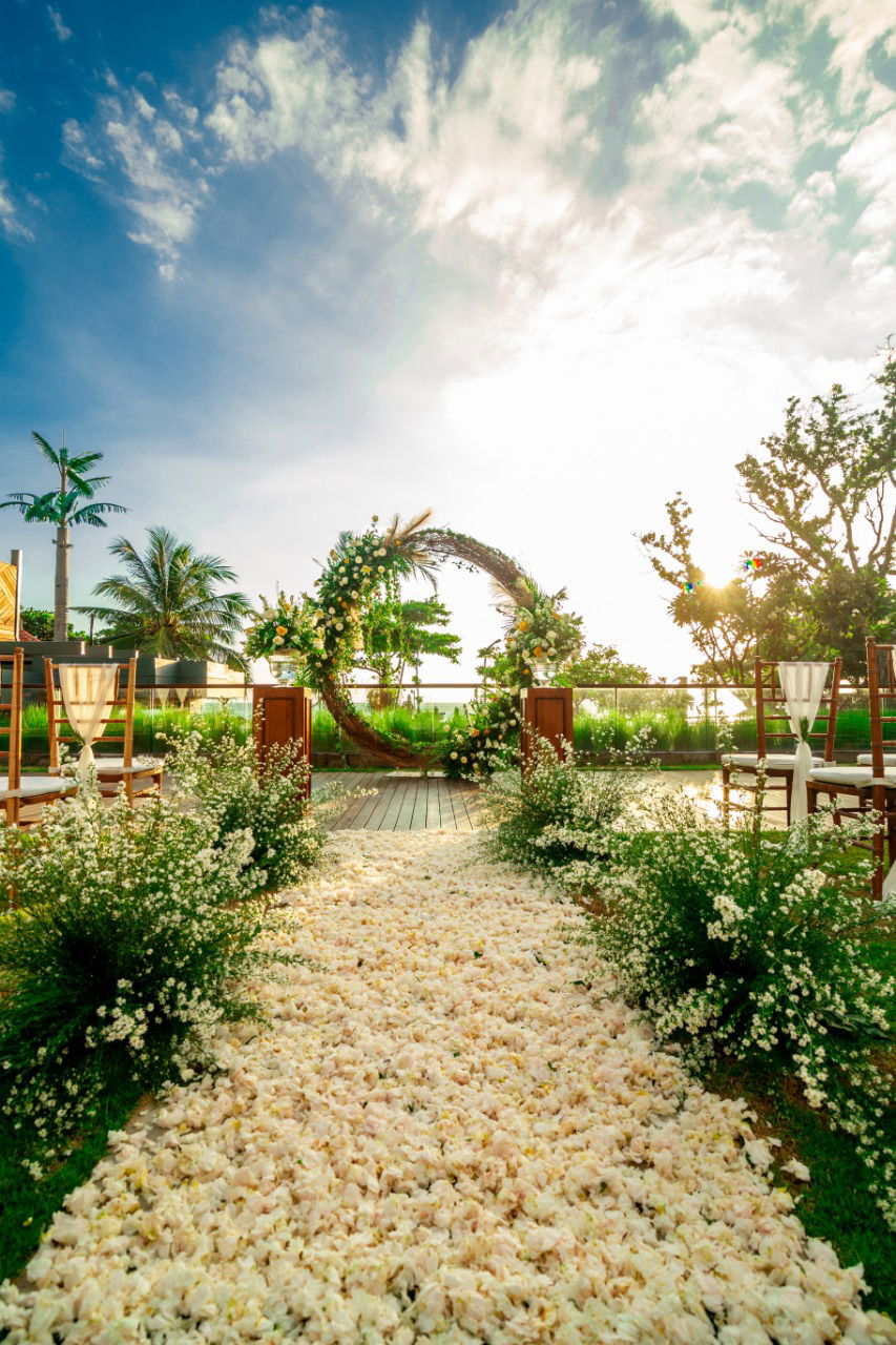 Ceremony at the Pool Deck (5)