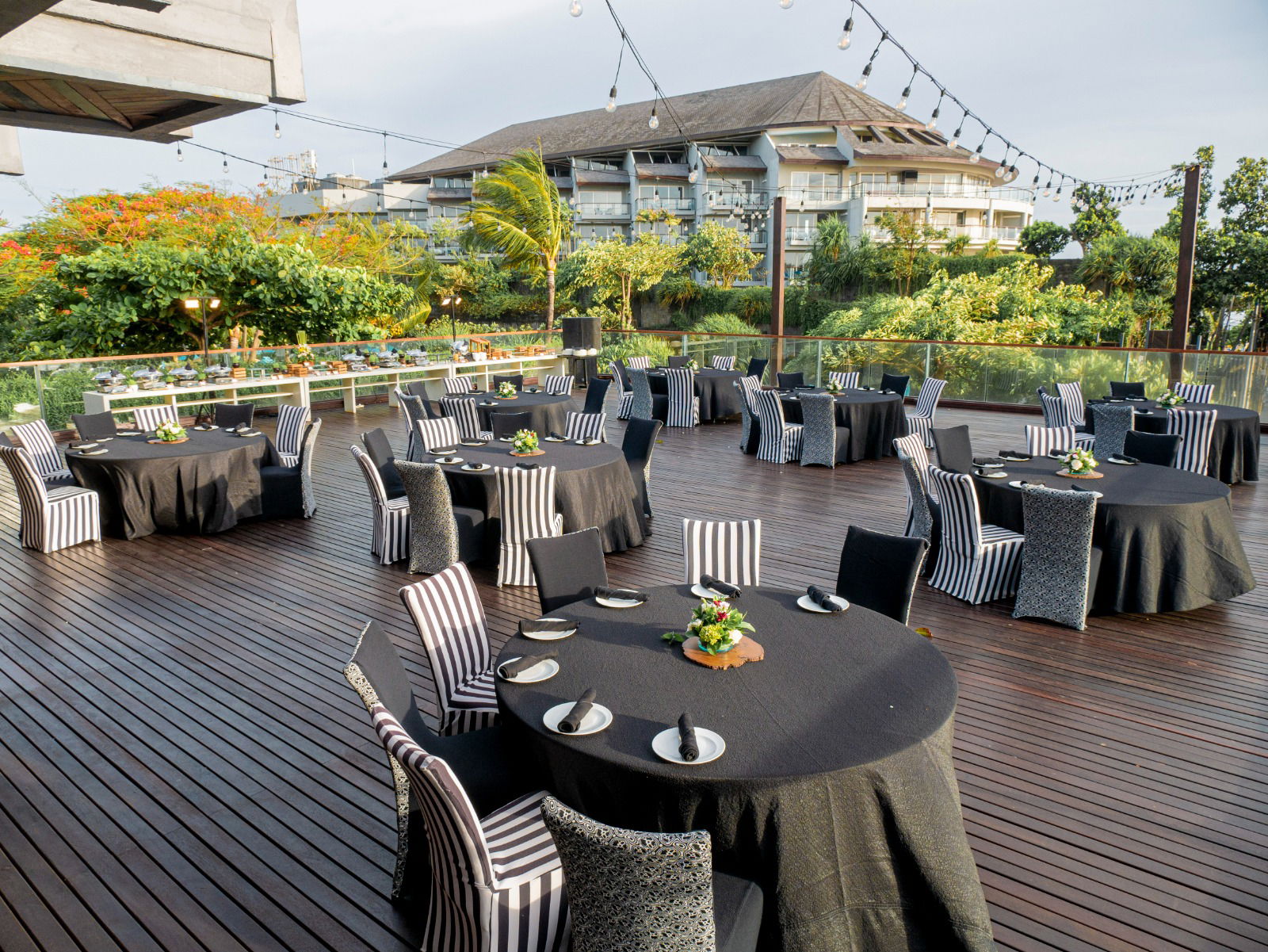 SugarSand Sunset Terrace 1F - Round Table 4