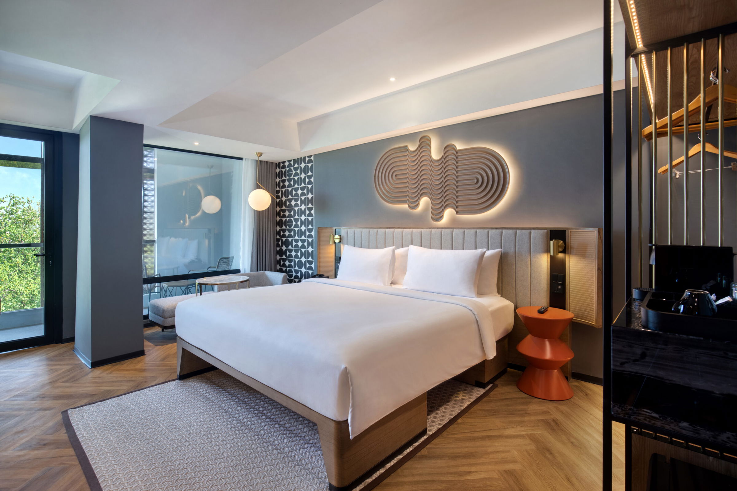 Room - TRIBE Comfort Suite Beach Front 01