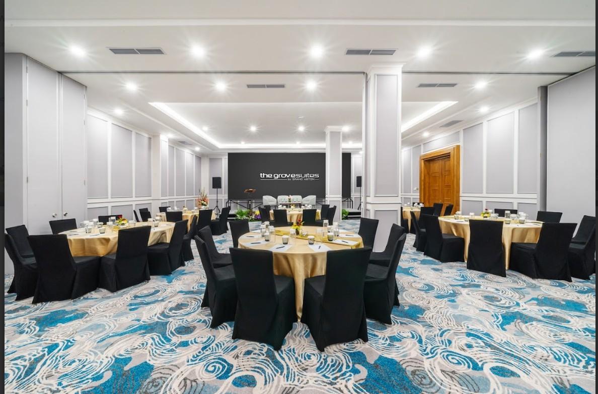 BALLROOM-TERBARU-The-Grove-Suites-by-Grand-Aston