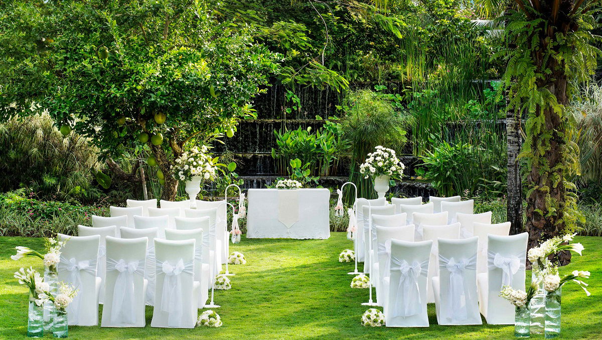 the-laguna-a-luxury-collection-resort-spa-nusa-dua-bali-wedding-ceremony-4