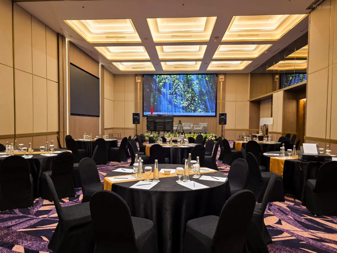 1mc6w12000qk32gqr7CD0_W_1280_853_R5